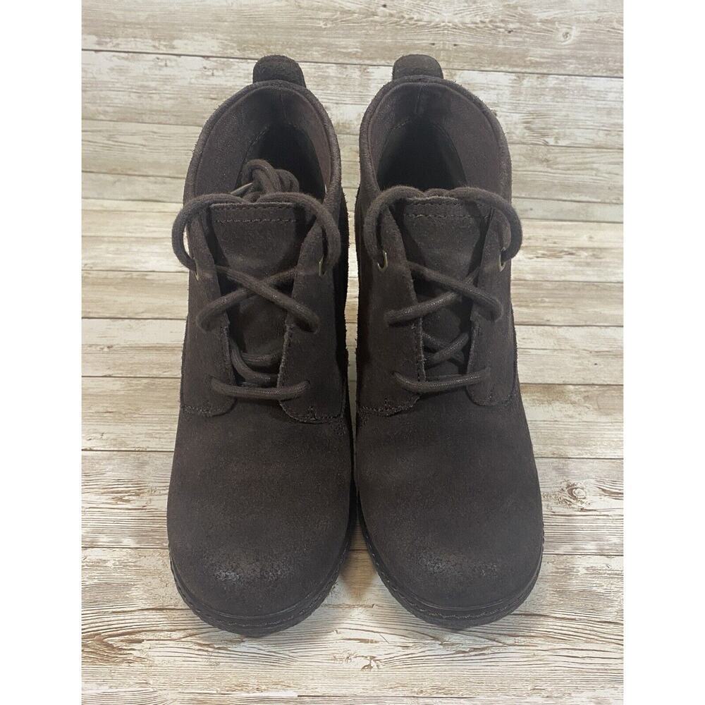 Timberland Boots Women’s Size 6.5 Brown Suede Distressed Lace Up Ankle Heel Boot